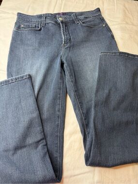 NYDJ Women's Medium Wash Straight-Leg Jeans
